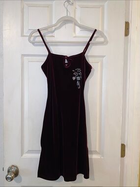 Velvet 90s Burgundy Mini Dress (S)